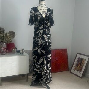 Muse Black and White Floral Maxi Dress